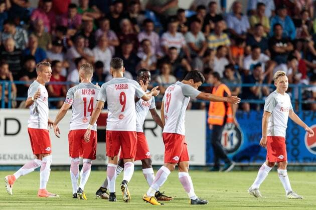 17.08.2017, Stadionul Central, Ovidiu, ROM, UEFA EL, Viitorul Constanta vs FC Salzburg, Play-off, Hinspiel, im Bild FC Red Bull feiert das 1:2 durch Hannes Wolf (FC Red Bull Salzburg) during the UEFA Europaleague Play-off 1st Leg Match between Viitorul Constanta and FC Salzburg at the Stadionul Central in Ovidiu, Romania on 2017 08 17. Ovidiu  EP_gro  