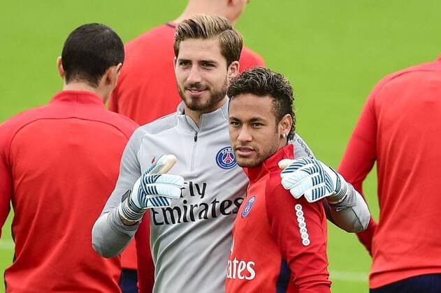Bilder des Tages SPORT TRAPP Kevin (PSG) et Neymar Jr (PSG) FOOTBALL : Entrainement du PSG - Centre Ooredoo - 18 08 2017 JBAutissier Panoramic 