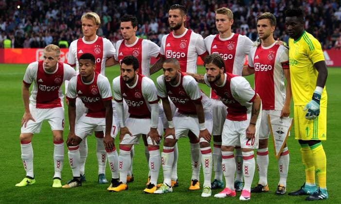 17.08.2017 Amsterdam(Netherlands) Ajax-Rosenborg BK Europa League play off men s football FC Ajax team from L-R above: Kasper Dolberg,Nick Viergever,Mitchell Dijks,Matthijs De Ligt,Joel Veltman, Andre Onana Down:Donny Van De Beek,David Neres,Amin Younes,Hakim Ziyech,Lasse Schöne : 