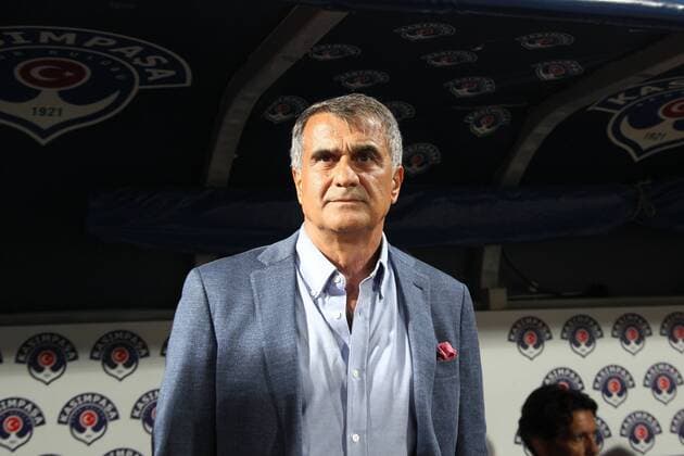 Coach Senol Gunes of Besiktas during tne Turkey superlig match between Kasimpasa and Besiktas at Recep Tayyip Erdogan Stadium in Istanbul Turkey on August 18 , 2017. 