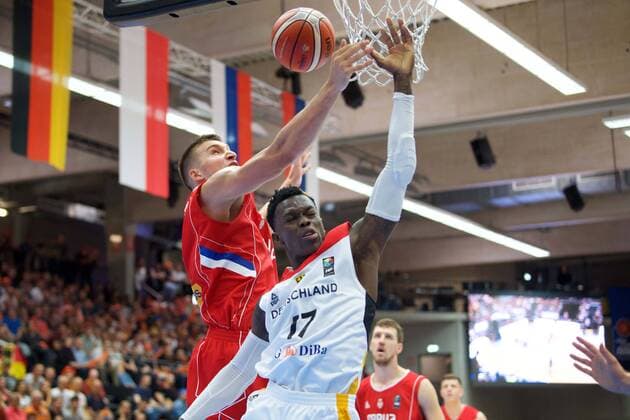 Basketball Hamburg 20.08.2017 DBB Nationalmannschaft Nationalteam Herren Supercup Tag 3 Deutschland (GER) - Serbien (SRB) Dennis Schröder Schroeder (Deutschland, No.17) Schröder Bogdan Bogdanovic (Serbien, No.07)