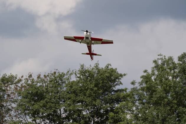 Kunstflug mit einem Motor-Schleppflieger, Weltmeisterschaft im GPS-Dreicecksfliegen, Segelflug-Grossmodelle, Gruibingen, 20.08.2017, Gruibingen Copyright: xWalther xEibner-Pressefotox EP_swr