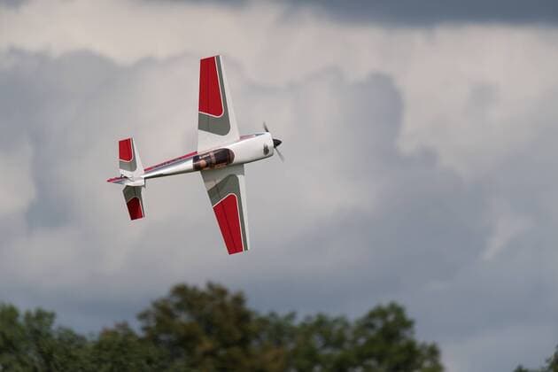 Kunstflug mit einem Motor-Schleppflieger, Weltmeisterschaft im GPS-Dreicecksfliegen, Segelflug-Grossmodelle, Gruibingen, 20.08.2017, Gruibingen Copyright: xWalther xEibner-Pressefotox EP_swr