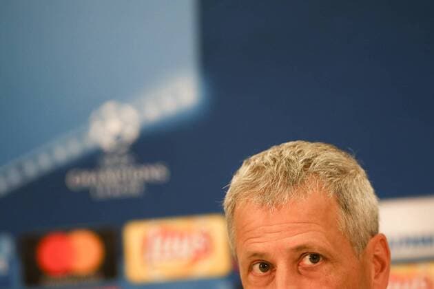 August 21, 2017 - Nice, France - Nice s Swiss head coach Lucien Favre speaks during a press conference PK Pressekonferenz at The Allianz Riviera Stadium in Nice, south-eastern France on August 21, 2017, on the eve of the UEFA Champions League football match between Nice and Naples. Nice Press Conference - UEFA Champions League Qualifying  - ZUMAn230 20170821_zaa_n230_056 Copyright: xPaoloxManzox