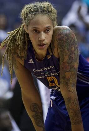 WASHINGTON, DC - AUGUST 18: Phoenix Mercury center Brittney Griner (42) on the free throw line during a WNBA Basketball Damen USA game on August 18, 2017, between the Washington Mystics and the Phoenix Mercury at Capital One Arena, in Washington DC, Phoenix Mercury defeated the Washington Mystics 89-79. (Photo by Tony Quinn Icon Sportswire) WNBA: AUG 18 Phoenix Mercury at Washington Mystics Icon25517081835 EDITORIAL USE ONLY