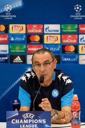 Fußball, CL Quali, SSC Neapel Pressekonferenz August 21, 2017 - Nice, France - Napoli s Italian coach Maurizio Sarri gives a press conference PK Pressekonferenz on August 21, 2017, at the Allianz Riviera stadium in Nice, southeastern France, on the eve of the UEFA Champions League play-off football match between Nice and Napoli. SSC Napoli press conference - UEFA Champions League Qualifying  - ZUMAn230 20170821_zaa_n230_243 Copyright: xPaoloxManzox
