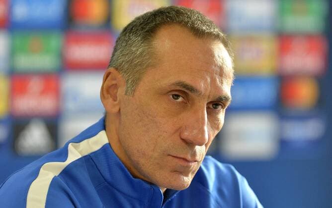Coach Giorgos Donis of APOEL speaks during press conference PK Pressekonferenz in Prague, Czech Republic, August 22, 2017 prior to the Football Champions League, 4th qualifying round return match: Slavia Prague vs Apoel Nicosia. (CTKxPhoto KaterinaxSulova) CTKPhotoP201708220752801  suk2