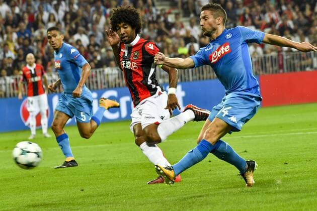 Dante Bofim (OGC Nice) - Dries Mertens (Naples) FOOTBALL : Nice vs Naples - Ligue des Champions - Barrage Match Retour - Nice - 22 08 2017 NorbertScanella Panoramic 