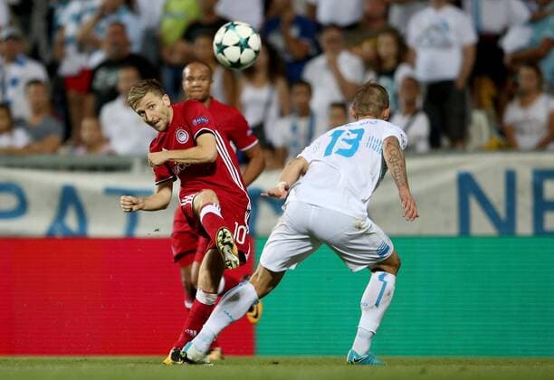 PXL_UEFA Champions League play-off, 2nd leg, HNK Rijeka v- FC Olympiacos 22.08.2017., HNK Rijeka Stadium, Rijeka, Croatia - UEFA Champions League play-off, 2nd leg, HNK Rijeka - FC Olympiacos. Marko Marin, Dario Zuparic.  IgorxKralj PIXSELL
