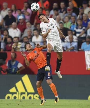 Fußball, CL Quali, FC Sevilla - Basaksehir Istanbul Jesus Navas and walter Montoya in Match in the first round of the Champions League final, facing Sevilla FC - Istanbul BB, Ramon Sanchez Pizjuan stadium, Sevilla, Andalucia, Spain, 22-08-2017, photo: Cristobal Duenas  xCristobalxDuenasx xx