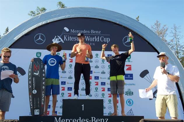 Kitesurfen, WC auf Fehmarn, Siegerehrung Mercedes Benz Kitesurf World Cup, Hydro Foil Pro Tour, 23.08.2017 ; Mercedes Benz Kitesurf World Cup, Hydro Foil Pro Tour am 23.08.2017 in der Südstrand Fehmarn in Fehmarn (Deutschland). xmdx