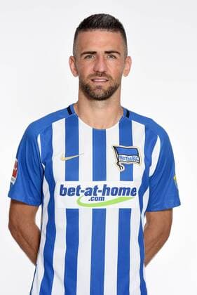 Fussball Berlin 19.07.2017 1. Bundesliga DFL GER Saison 2017 2018 Hertha BSC Berlin Porträttermin 2017 2018 Vedad Ibisevic Hertha BSC Portrait