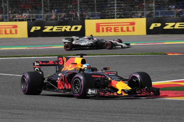 26.08.2017 - Free Practice 3, Daniel Ricciardo (AUS) Red Bull Racing RB13 and Romain Grosjean (FRA) Haas F1 Team VF-17 Belgian Grand Prix, Spa-Francorchamps 24 - 27 August 2017 26.08.2017 - Free Practice 3, Daniel Ricciardo (AUS) Red Bull Racing RB13 and Romain Grosjean (FRA) Haas F1 Team VF-17 