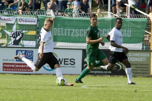 Burim Halili (Fürstenwalde) erzielt das 2:1 für Union Fürstenwalde. Fußball-Regionalliga Nordost 2017 2018, 5. Spieltag - BSG Chemie Leipzig vs. Union Fürstenwalde Leipzig Sachsen Deutschland