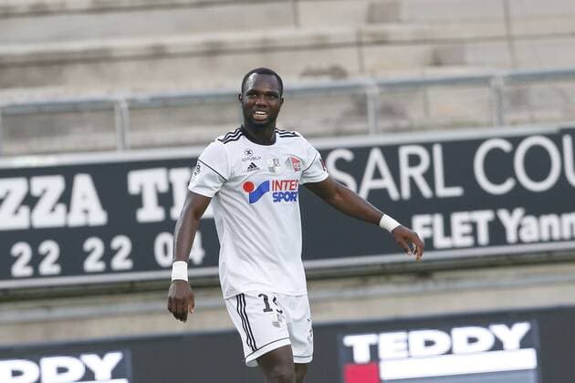 Moussa Konate FOOTBALL : Amiens SC vs OGC Nice - Ligue 1 Conforama - 4eme journee - 26 08 2017 MichaelBaucher Panoramic 