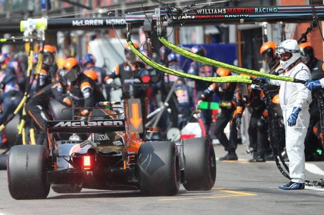 McLaren s Belgian driver Stoffel Vandoorne pictured in the pitstop during the Spa-Francorchamps Formula One Grand Prix of Belgium race, in Spa-Francorchamps, Sunday 27 August 2017. BENOITxDOPPAGNE  x05153147x