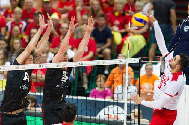 KATOWICE 27.08.2017 SIATKOWKA CEV MISTRZOSTWA EUROPY W PILCE SIATKOWEJ MEZCZYZN LOTTO EUROVOLLEY POLAND 2017 CEV VOLLEYBALL European Championship EM Europameisterschaft MEN BELGIUM - TURKEY BELGIA - TURCJA NZ. SIMON VAN DE VOORDE (BEL) SAM DEROO (BEL) METIN TOY (TUR) FOT. MICHAL CHWIEDUK FOKUSMEDIA.COM.PL NEWSPIX.PL --- Newspix.pl  170827CHW068