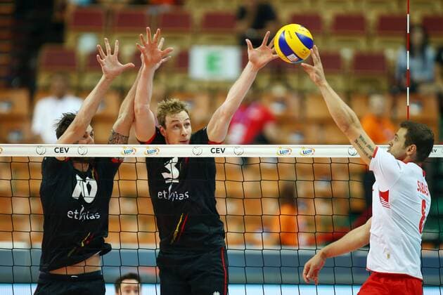 Katowice , Hala Spodek 27.08.2017 siatkowka Mistrzostwa Europy CEV 2017 Faza grupowa , Grupa D Turcja - Belgia NZ Simon Van De Voorde ( BEL ) Sam Deroo ( BEL ) Burutay Subasi ( TUR ) FOT Michal Nowak Newspix.pl Katowice , Spodek s Hall 27.08.2017 sport volleyball 2017 CEV Volleyball European Championship EM Europameisterschaft - Men Preliminary Round Pool D Turkey - Belgium photo by Michal Nowak Newspix.pl --- Newspix.pl  170827MIN021