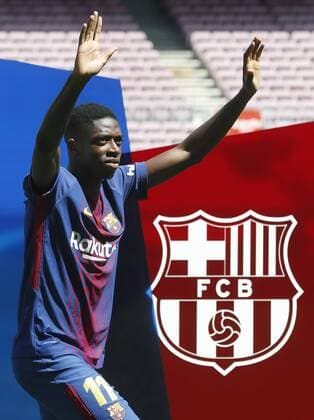 Themen der Woche - SPORT Bilder des Tages - SPORT Barcelona s FC new player French Ousmane Dembele poses during his presentation at Camp Nou stadium in Barcelona, Spain, 28 August 2017. Barcelona FC presents new player !ACHTUNG: NUR REDAKTIONELLE NUTZUNG!  Copyright: xANDREUxDALMAUx 20170828-636395302024718150