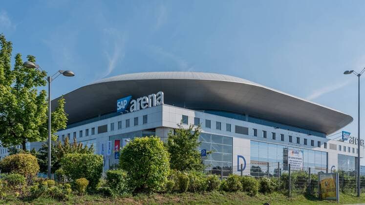 Architektur, Deutschland, Badenwürtemberg, Mannheim, SAP-Arena, August 29. Die Betreiber SAP-Arena verschärfen die Einlasskontrollen bei Veranstaltugen . ,