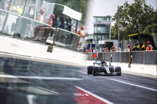 Motorsports: FIA Formula One World Championship WM Weltmeisterschaft 2017, Grand Prix of Italy, 44 Lewis Hamilton (GBR, Mercedes AMG Petronas F1 Team), Monza Italy xHOCHxZWEIx