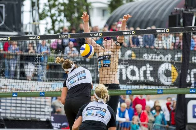 Julia Sude gegen Isabel Schneider Laboureur Sude vs Bieneck Schneider, Deutsche smart Beach-Volleyball Meisterschaften 2017, 01.09.17 Timmendorfer Strand Schleswig-Holstein Germany Copyright: xAgentur54Gradx xChristianxSchaffrathx