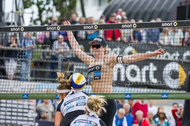 Julia Sude gegen Isabel Schneider Laboureur Sude vs Bieneck Schneider, Deutsche smart Beach-Volleyball Meisterschaften 2017, 01.09.17 Timmendorfer Strand Schleswig-Holstein Germany Copyright: xAgentur54Gradx xChristianxSchaffrathx