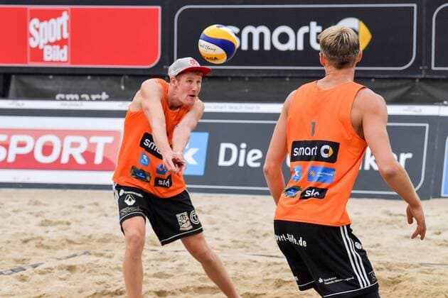 Deutsche smart Beach-Volleyball Meisterschaften Timmendorfer-Strand am 01.09.2017 Deutsche Beachvolleyball Meisterschaften 2017, Yannick Harms (2) und Philipp-Arne Bergmann (1) FOTO: TOM BLOCH xtbx