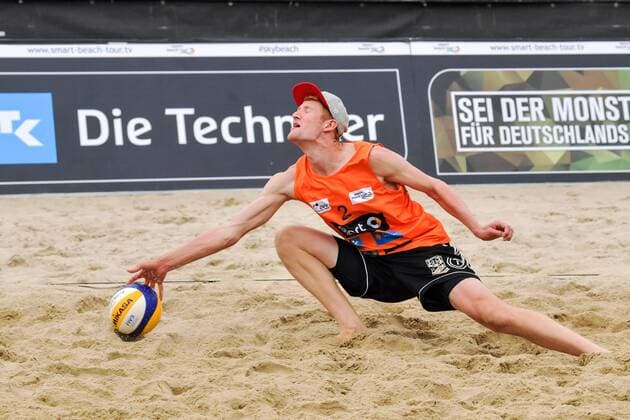 Deutsche smart Beach-Volleyball Meisterschaften Timmendorfer-Strand am 01.09.2017 Deutsche Beachvolleyball Meisterschaften 2017, Yannick Harms (2) und Philipp-Arne Bergmann (1) FOTO: TOM BLOCH xtbx