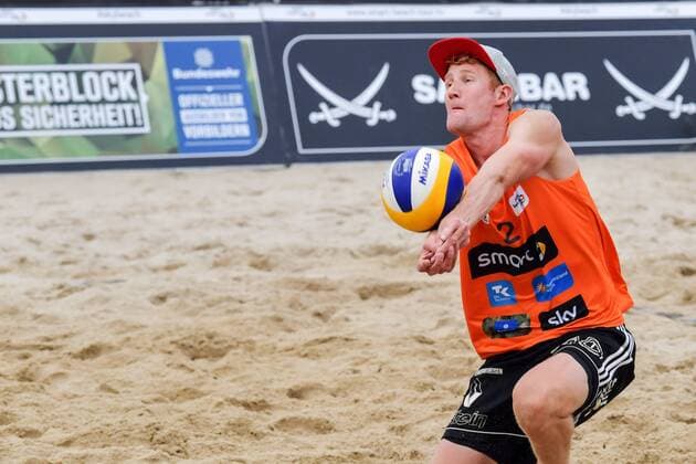 Deutsche smart Beach-Volleyball Meisterschaften Timmendorfer-Strand am 01.09.2017 Deutsche Beachvolleyball Meisterschaften 2017, Yannick Harms (2) und Philipp-Arne Bergmann (1) FOTO: TOM BLOCH xtbx