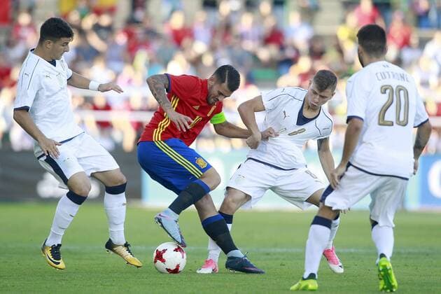 Spain s Dani Ceballos (c-l) and Italy s Orsolini (l), Barella (c-r) and Cutrone during international sub 21 friendly match. September 1,2017.  (2017090104)
