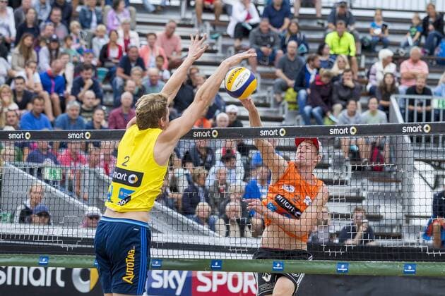 Yannick Harms gegen Nils Ehlers Bergmann Harms vs Betzien Ehlers, Deutsche smart Beach-Volleyball Meisterschaften 2017, 01.09.17 Timmendorfer Strand Schleswig-Holstein Germany Copyright: xAgentur54Gradx xChristianxSchaffrathx