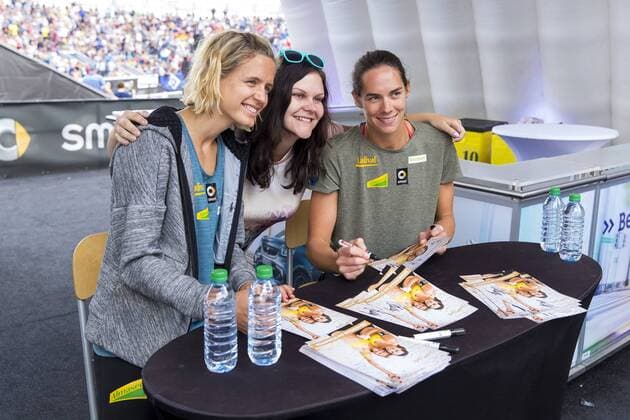 Laura Ludwig und Kira Walkenhorst bei einer Autogrammstunde im Smart-Zelt. Deutsche smart Beach-Volleyball Meisterschaften 2017, 02.09.17 Timmendorfer Strand Schleswig-Holstein Germany Ahmann-Hager-Arena Copyright: xAgentur54Gradx xFelixxKoenigx