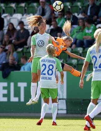 Sara Bjoerk Gunnarsdottir (VfL Wolfsburg), Judith Steinert (Hoffenheim)