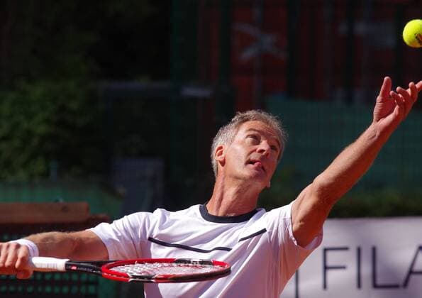 Anders Jarryd (auch: Järryd) spielte in der Saison 2017 der Tennis-Bundesliga für TC Sportpark Rot-Weiß Rheinbach. Der frühere Tennisprofi aus Schweden gewann mehrere Grand-Slam-Titel.
