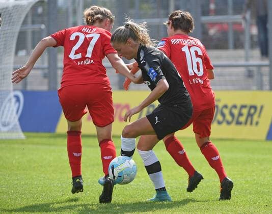 03.09.2017, xblx, Fussball 1.Bundesliga Damen, 1. FFC Frankfurt - 1. FC Koeln, emspor v.l. Kristina Hild (1.FC Köln), Ana-Maria Crnogorcevic (1.FFC Frankfurt), Anne Hopfengaertner (1.FC Köln) Frankfurt am Main