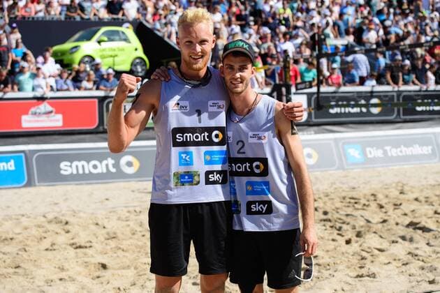 Beachvolleyball, DM Timmendorfer Strand, Tim Holler und Clemens Wickler sind Deutscher Meister 03.09.2017, Timmendorfer Strand, Ahmann-Hager-Arena Beachvolleyball, Deutsche Meisterschaft Jubel Tim Holler, Clemens Wickler nach Sieg