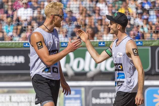 Tim Holler und Clemens Wickler freuen sich ueber einen Punkt. Holler Wickler vs Bergmann Harms, Halbfinale, Deutsche smart Beach-Volleyball Meisterschaften 2017, 03.09.17 Timmendorfer Strand Schleswig-Holstein Germany Copyright: xAgentur54Gradx xJohnxGarvex