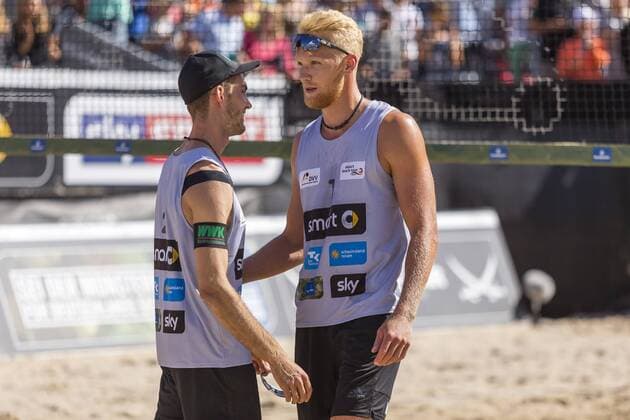 Clemens Wickler und Tim Holler freuen sich ueber den Einzug ins Finale. Holler Wickler vs Bergmann Harms, Halbfinale, Deutsche smart Beach-Volleyball Meisterschaften 2017, 03.09.17 Timmendorfer Strand Schleswig-Holstein Germany Copyright: xAgentur54Gradx xJohnxGarvex
