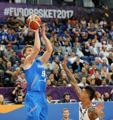 Bilder des Tages - SPORT 2017.09.03 Helsinki Finlandia Finland Koszykowka Mistrzostwa Europy w Koszykowce Mezczyzn 2017 Francja - Islandia N z Jon Arnor Stefansson of Iceland Foto Norbert Barczyk PressFocus 2017.09.03 Helsinki Finlandia Finland Basketball Basket FIBA EuroBasket 2017 France v Iceland Jon Arnor Stefansson of Iceland Credit: Norbert Barczyk PressFocus NEWSPIX.PL --- Newspix.pl FRANCE OUT!  20170903NB0035