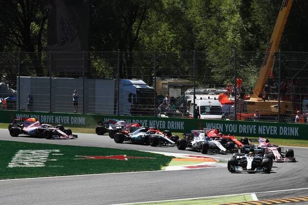 3rd September 2017, Autodromo Nazionale Monza, Monza; Italian Grand Prix, Race Day; Lewis Hamilton - Mercedes AMG Petronas F1 W08 EQ Energy+ leads race start xOctanex  ActionPlus11925430