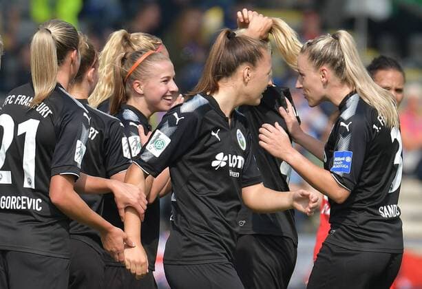03.09.2017, xblx, Fussball 1.Bundesliga Damen, 1. FFC Frankfurt - 1. FC Koeln, emspor v.l. Ana-Maria Crnogorcevic (1.FFC Frankfurt), Saskia Matheis (1.FFC Frankfurt), Jackie Groenen (1.FFC Frankfurt), Janina Hechler (1.FFC Frankfurt), Tanja Pawollek (1.FFC Frankfurt), Cecilie Sandvej (1.FFC Frankfurt), Goal scored, Tor zum 2:0, celebrate the goal, Torjubel Frankfurt am Main