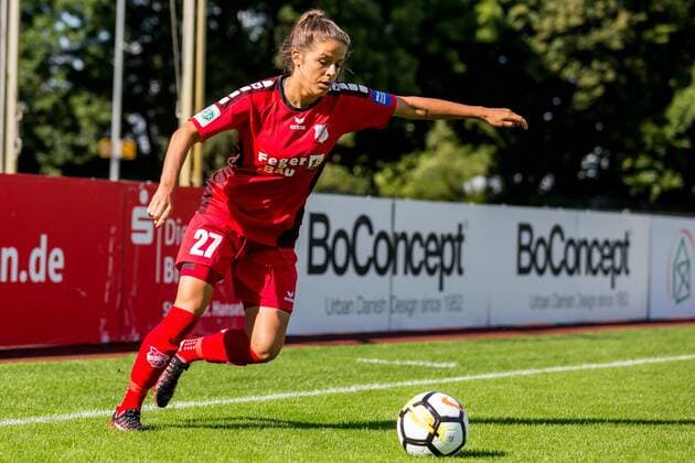 Laura Feiersinger (SC Sand, 27) Freisteller, Einzelbild, Aktion, Action, Fussball, Allianz Frauen-Bundesliga, SV Werder Bremen - SC Sand, xdgx