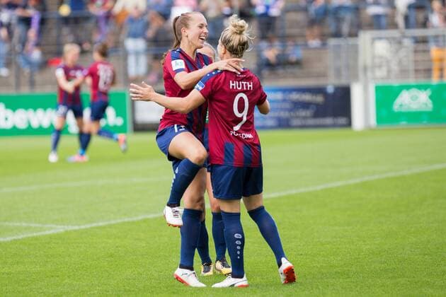 Jubel bei 1. FFC Turbine Potsdam über das 2:0 durch Svenja Huth (Turbine Potsdam, 9); Jubel, celebration; Tor, goal, Torerfolg, Aktion, Fußball, Allianz Frauen-Bundesliga, 1. FFC Turbine Potsdam - FF USV Jena, xprx