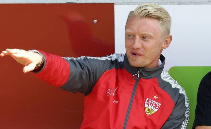 Aspach , Fußball Testspiel SG Sonnenhof Großaspach vs. VfB Stuttgart , Andreas Beck ( VfB )