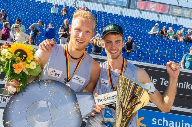 Beachvolleyball, DM Timmendorfer Strand, Tim Holler und Clemens Wickler sind Deutscher Meister Deutsche smart Beach-Volleyball Meisterschaften Timmendorfer-Strand am 03.09.2017 Tim Holler (DJK TuSA 06 Duesseldorf), Clemens Wickler (DJK TuSA 06 Duesseldorf); Deutsche smart Beach-Volleyball Meisterschaften am 03.09.2017, Ahmann-Hager-Arena, Timmendorfer-Strand. xPWx