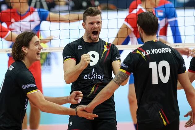 03.09.2017, Krakow, siatkowka, Mistrzostwa Europy, mecz o 3. miejsce, Serbia - Belgia, Tomas Rousseaux (BEL), Pieter Verhees (BEL), Simon Van De Voorde (BEL), radosc, celebration, Serbia - Belgium, Eurovolley 2017 bronze medal game, fot. Tomasz Jastrzebowski Foto Olimpik NEWSPIX.PL --- Newspix.pl FRANCE OUT! FRANCE OUT!  20170903toja55