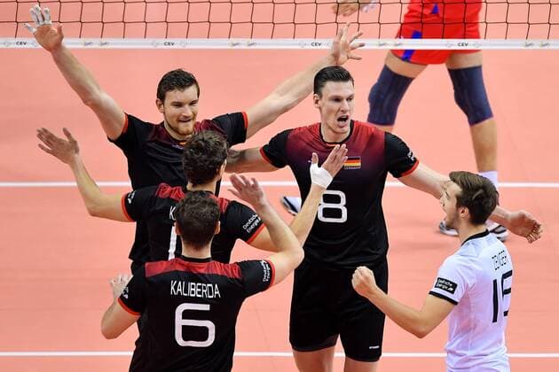 Volleyball EM, Finale, Deutschland - Russland 2017.09.03 Krakow Siatkowka mezczyzn Lotto Mistrzostwa Europy 2017 Final: Niemcy - Rosja N z Germany team celebrates a point Foto Lukasz Laskowski PressFocus 2017.09.03 Szczecin European Men s Volleyball Championships 2017 Final: Germany vs. Russia Germany team celebrates a point Credit: Lukasz Laskowski PressFocus NEWSPIX.PL --- Newspix.pl FRANCE OUT!  20170903_LUK_176