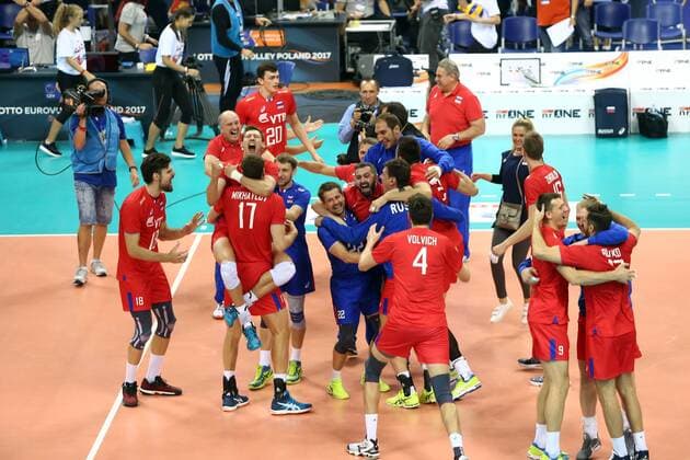 Krakow , Tauron Arena 03.09.2017 siatkowka Mistrzostwa Europy CEV 2017 Final Niemcy - Rosja NZ radosc Rosja zwyciestwo zloty medal , Rosja mistrzem Europy FOT Michal Nowak Newspix.pl Krakow , Tauron Arena 03.09.2017 sport volleyball 2017 CEV Volleyball European Championship EM Europameisterschaft - Men The final game , golden medal match Germany - Russia photo by Michal Nowak Newspix.pl --- Newspix.pl FRANCE OUT!  170903MIN194