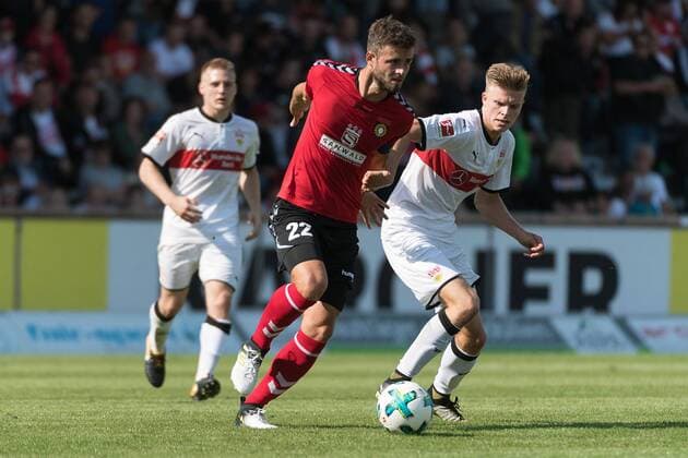 Daniel Haegele 22 (SG Sonnenhof Grossaspach), Dzenis Burnic 24 (VFB Stuttgart), SG Sonnenhof Grossaspach gegen VFB Stuttgart, Fussball, Testspiel, Laenderspielpause, 03.09.2017, Grossaspach Copyright: xWalther Eibner-Pressefotox EP_SWR